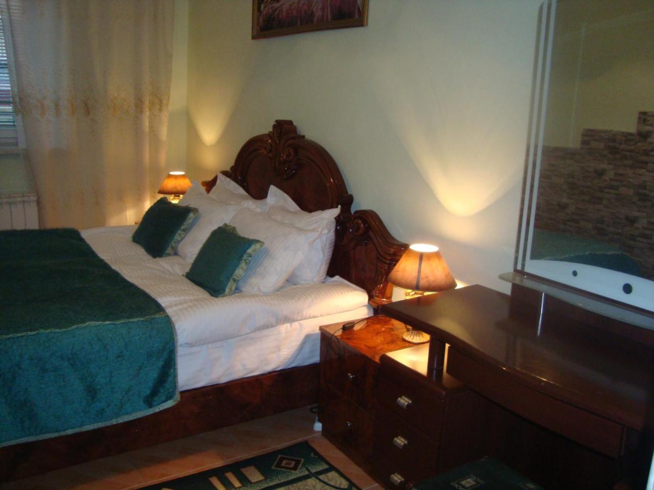 Apartment Narine Erevan Esterno foto